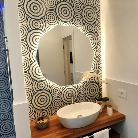 Casa Eduardo E Titina *