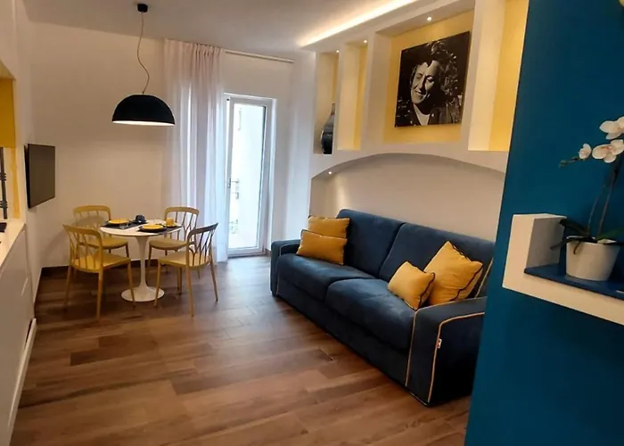 Casa Eduardo E Titina * Сорренто